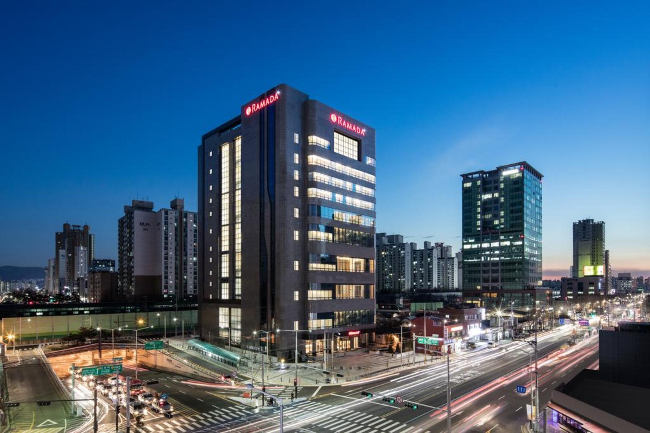 Hotel Ramada By Wyndham Seoul Sindorim Exteriér fotografie